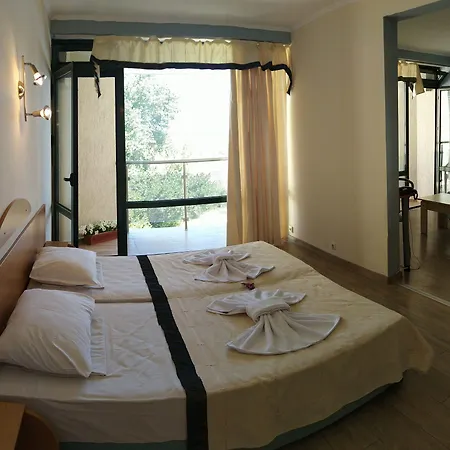 Hotel Amfibia Complex 3*