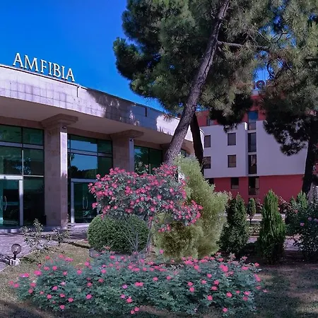 Amfibia Complex Солнечный берег