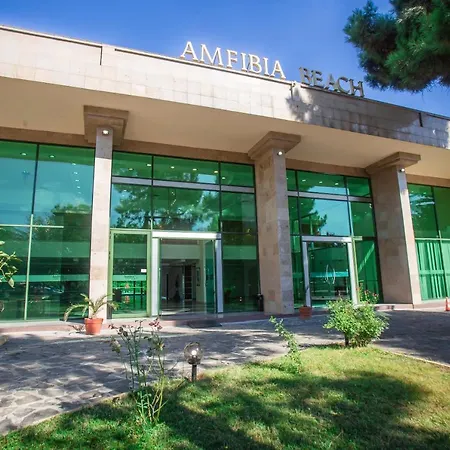 Amfibia Complex Szálloda 3*