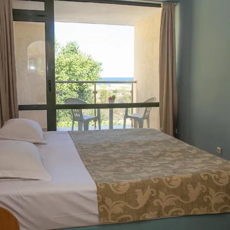 Amfibia Complex 3* Sluneční pobřeží