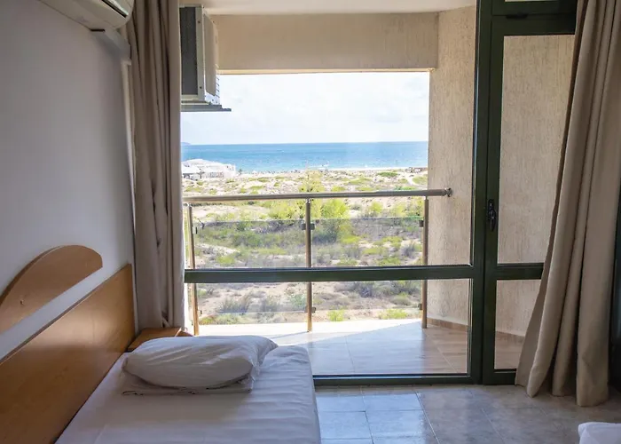 Amfibia Complex 3* Napospart